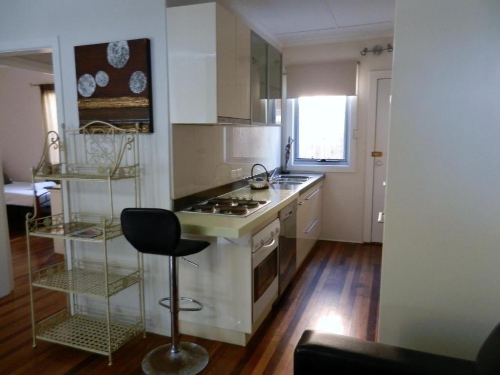 Golden Shores Motel Bilinga Habitación foto