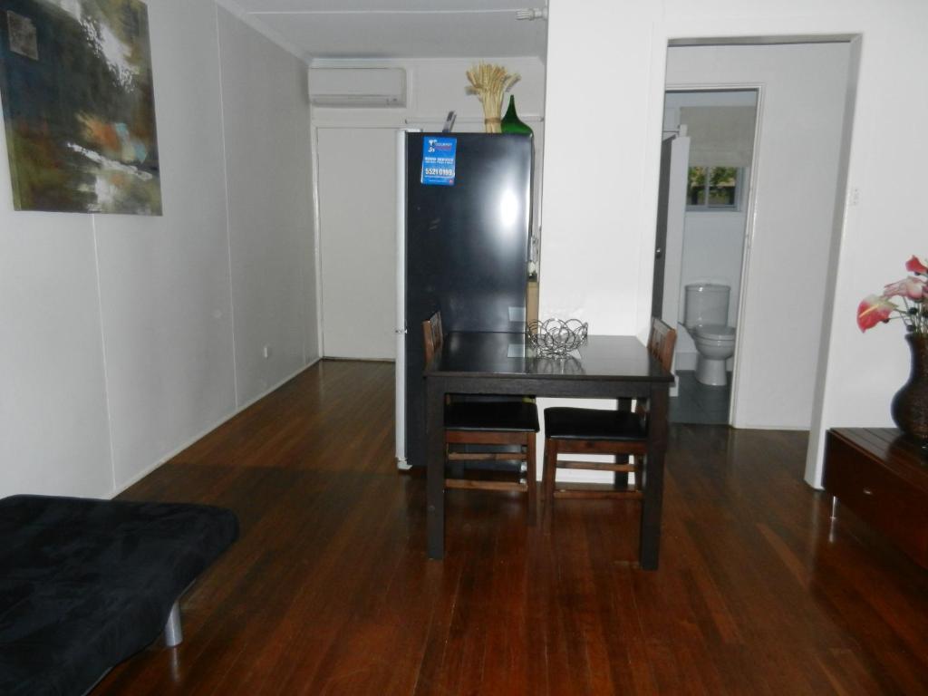 Golden Shores Motel Bilinga Habitación foto